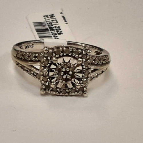 Women's Ring - Silver 3.3 grams Size 7