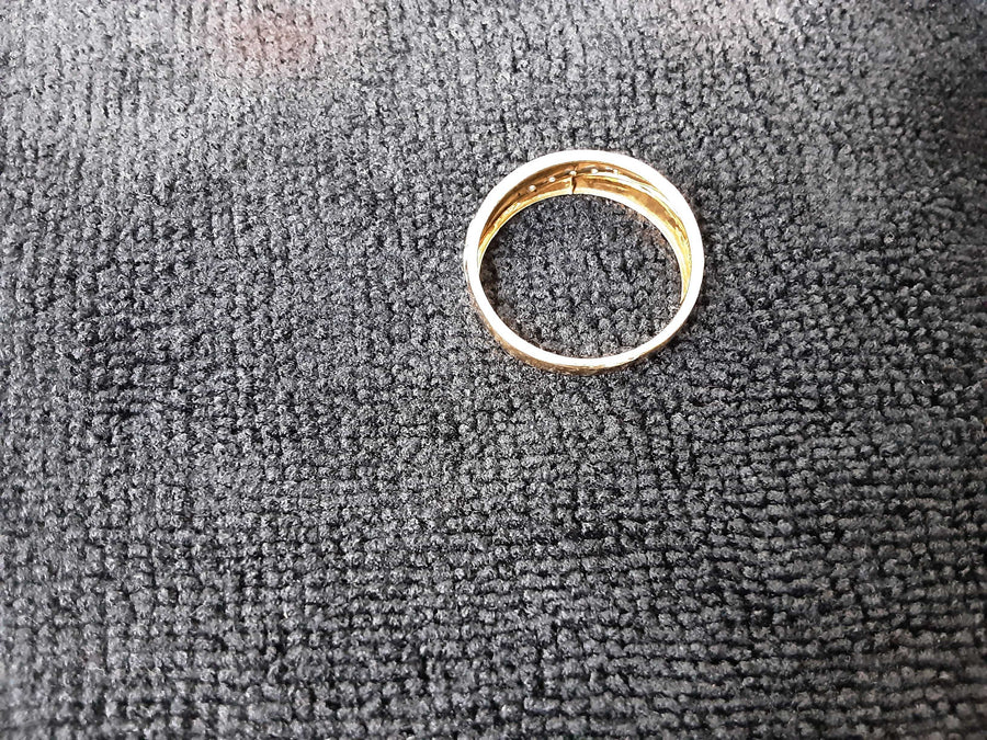 Men's Ring - Yellow Gold 10k (.417) 3.5 grams Size 10.5