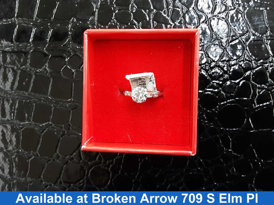Women's Ring - Solitaire - White Gold 14k (.585) 2.4 grams Size 20