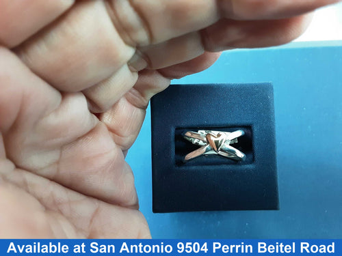 Women's Ring - Silver 3.6 grams Size 7.5