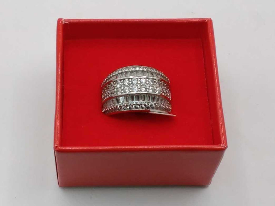 Women's Ring - Silver 8.4 grams Size 8