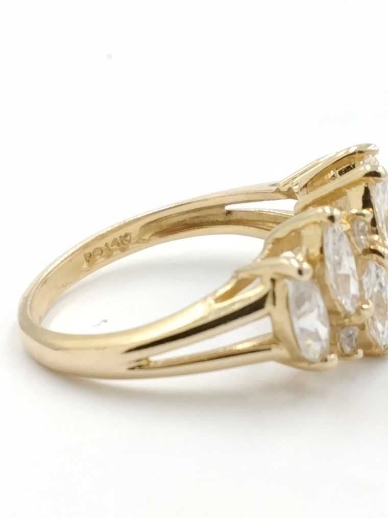 Women's Ring - Yellow Gold 14k (.585) 4.1 grams Size 9.5