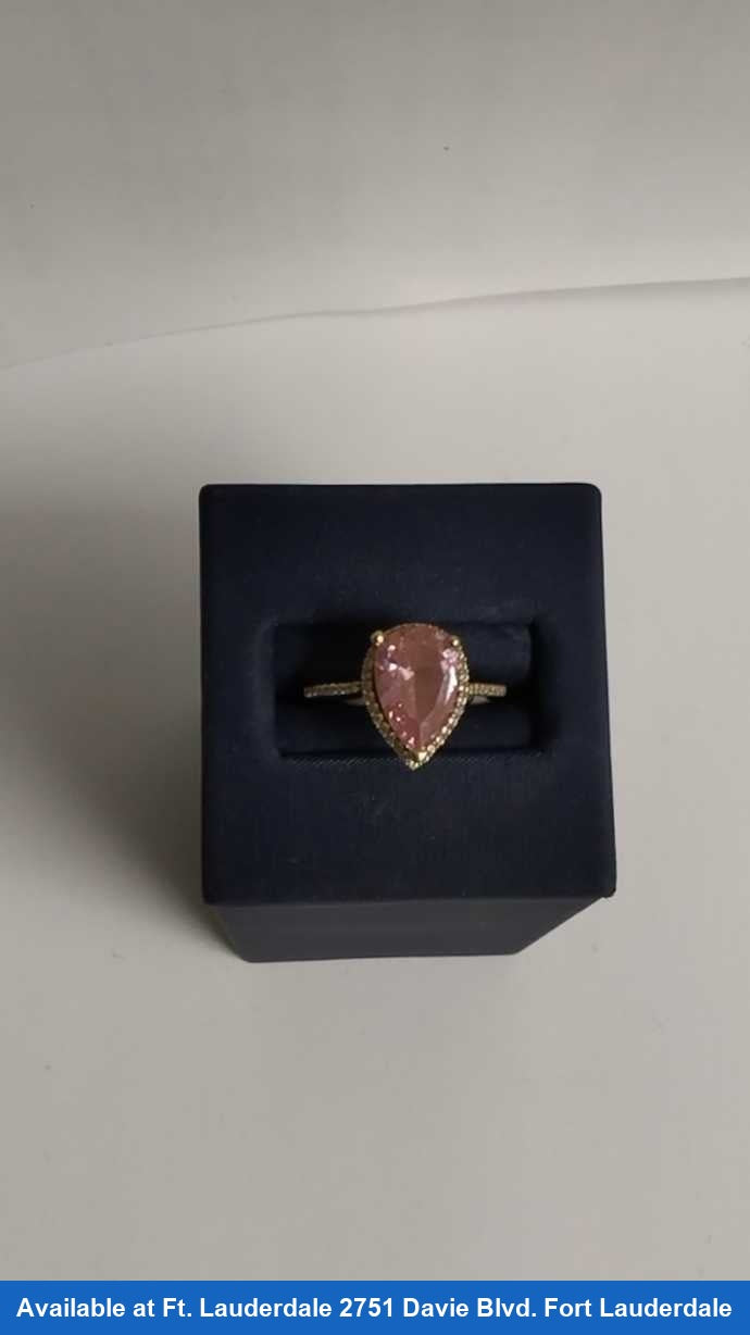 Women's Ring - Yellow Gold 10k (.417) 3.2 grams Size 8