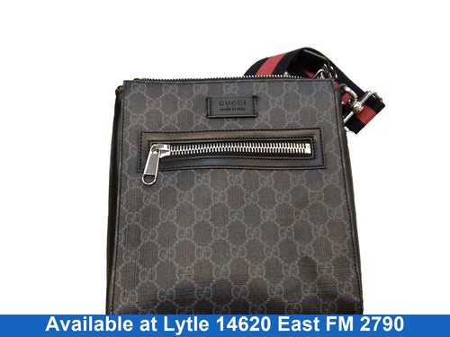 Gucci Gg Supreme Messenger Bag Black Purse / Handbag