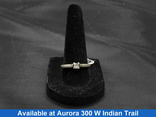 Women's Ring - Solitaire - White Gold 14k (.585) 3.1 grams Size 8.5