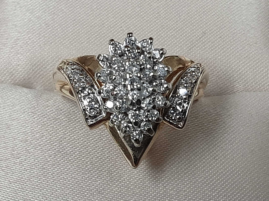 Women's Ring - Yellow Gold 14k (.585) 5.8 grams Size 9.5