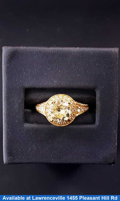 Women's Ring - Yellow Gold 18k (.750) 4.1 grams Size 5.5