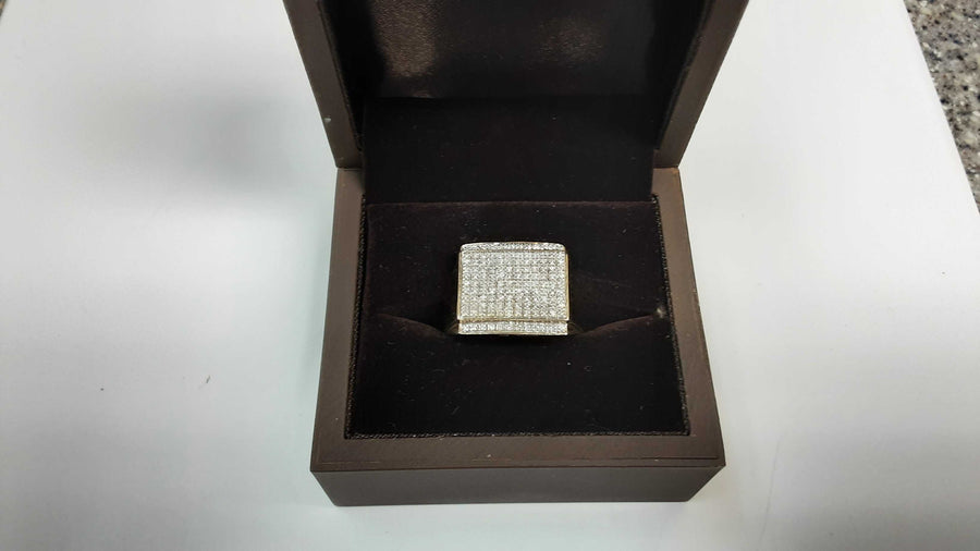 Men's Ring - Yellow Gold 10k (.417) 6.1 grams Size 11