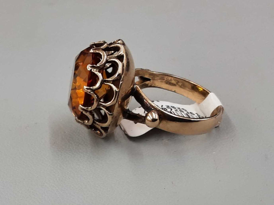 Women's Ring - Yellow Gold 10k (.417) 7.6 grams Size 7.5