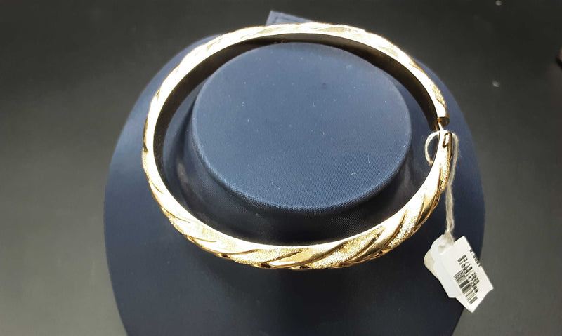 Bangle Bracelet Yellow Gold 14k (.585) 14.7 grams 10 inch