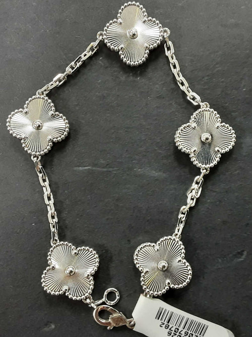 Bracelet - White Gold 18k (.750) 12.7 grams 8 inch