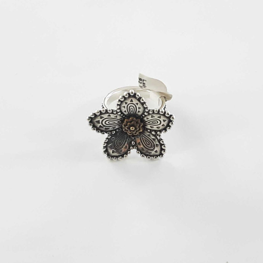Women's Ring - Silver 9.5 grams Size 7.5