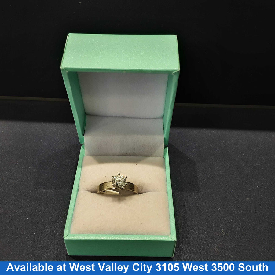 Women's Ring - Solitaire - White Gold 14k (.585) 2.3 grams Size 5.5