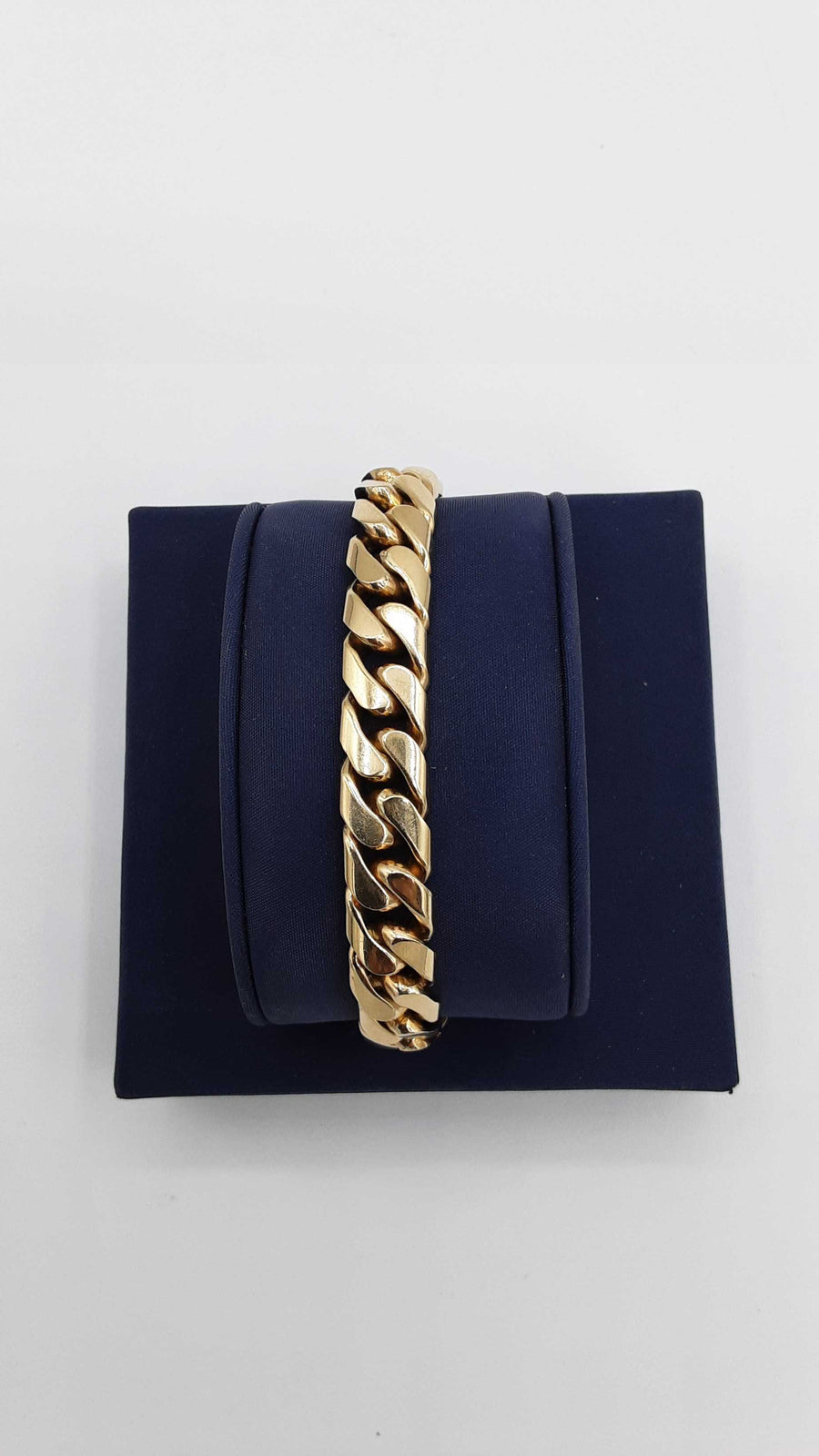 Cuban Link Bracelet - Yellow Gold 10k (.417) 60.2 grams 9 inch