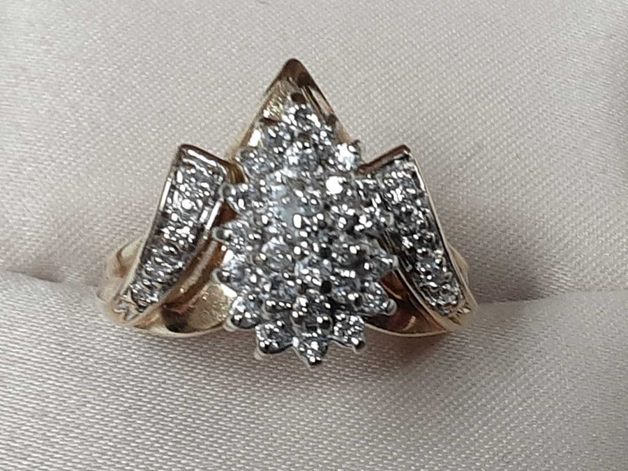 Women's Ring - Yellow Gold 14k (.585) 5.8 grams Size 9.5