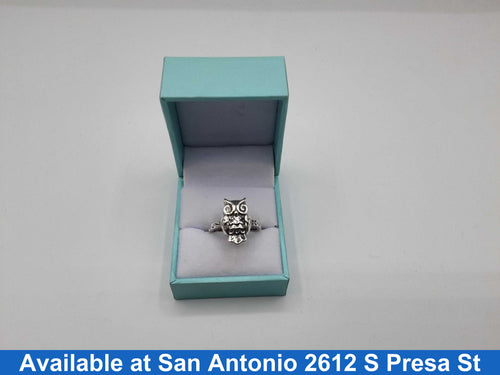 Women's Ring - Silver 9.3 grams Size 8.5
