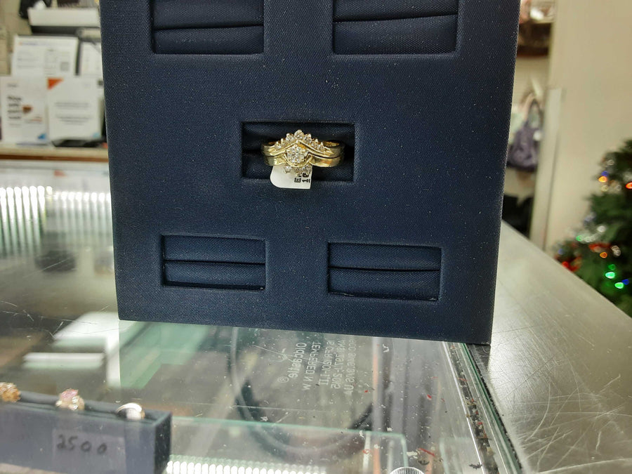Ring - Engagement Set - Yellow Gold 10k (.417) 4.7 grams Size 5.5