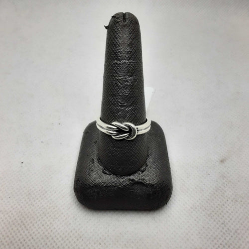 Women's Ring - Silver 4.7 grams Size 10