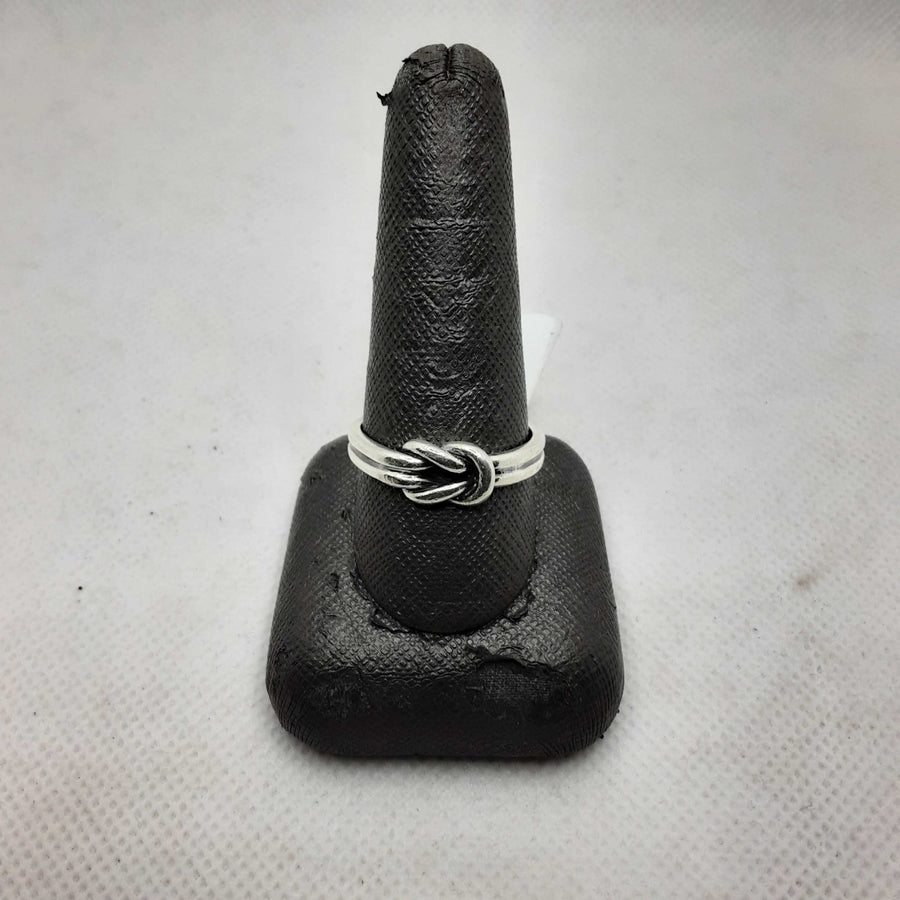 Women's Ring - Silver 4.7 grams Size 10