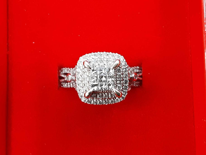 White Gold 10k (.417) 4.8 grams Size 8.5