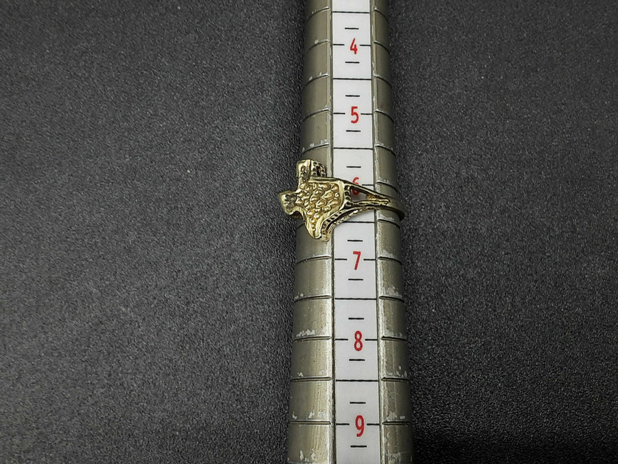 Men's Ring - Yellow Gold 10k (.417) 2.5 grams Size 6.5