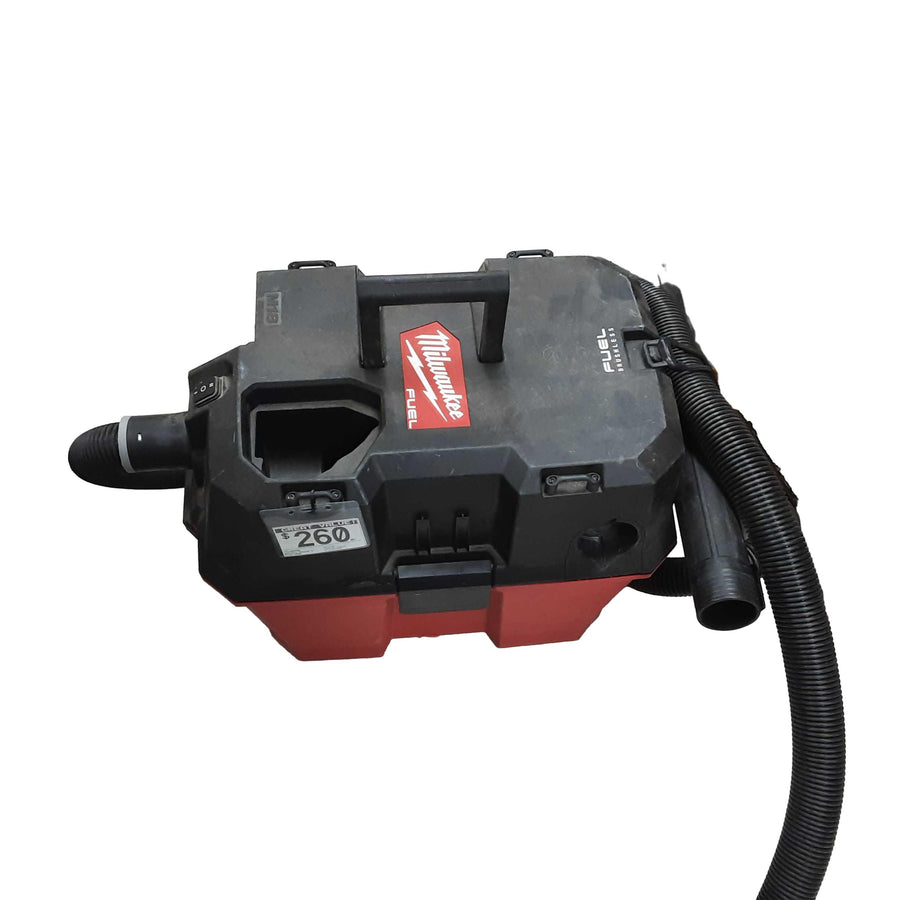 Milwaukee 9910-20 Red Wet / Dry Vacuum