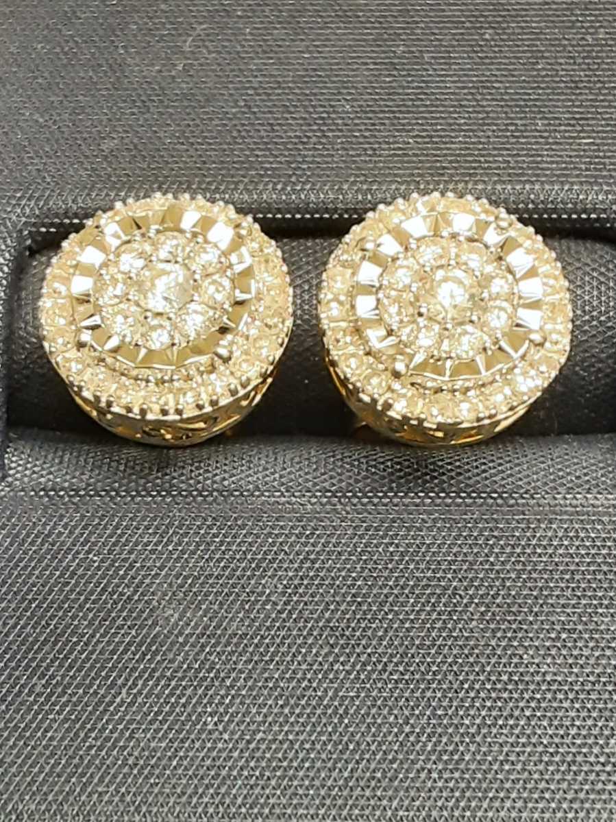 Earrings - Yellow Gold 10k (.417) 2.7 grams