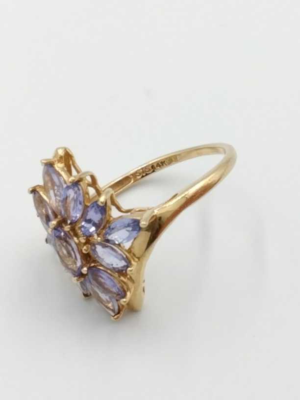 Women's Ring - Yellow Gold 14k (.585) 3.3 grams Size 7