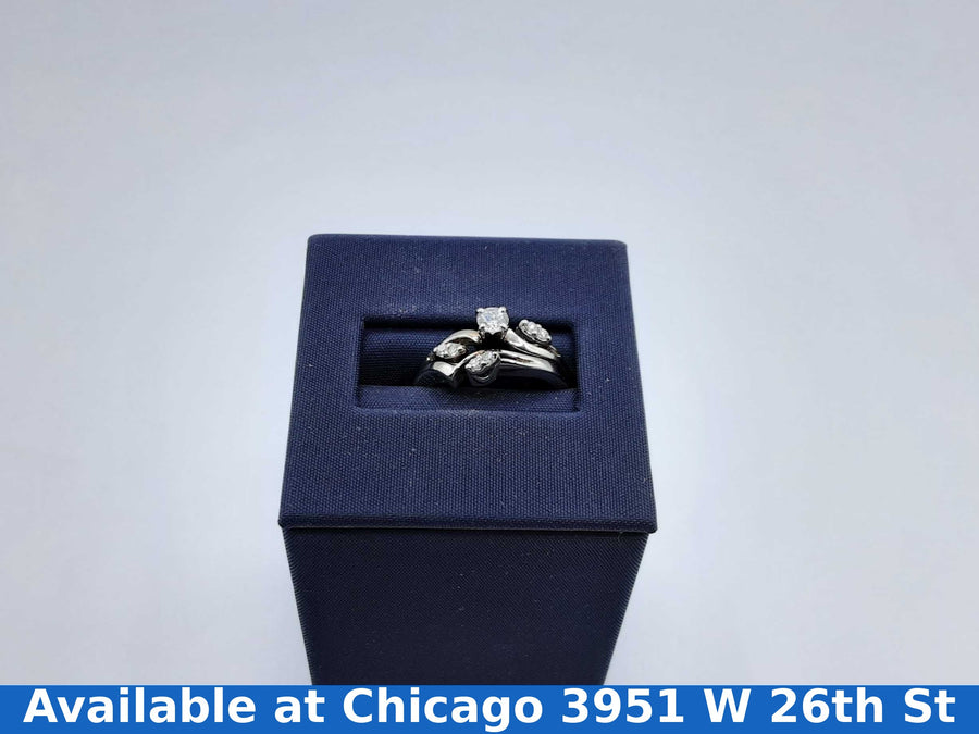 Women's Ring - White Gold 14k (.585) 3.8 grams Size 6.5