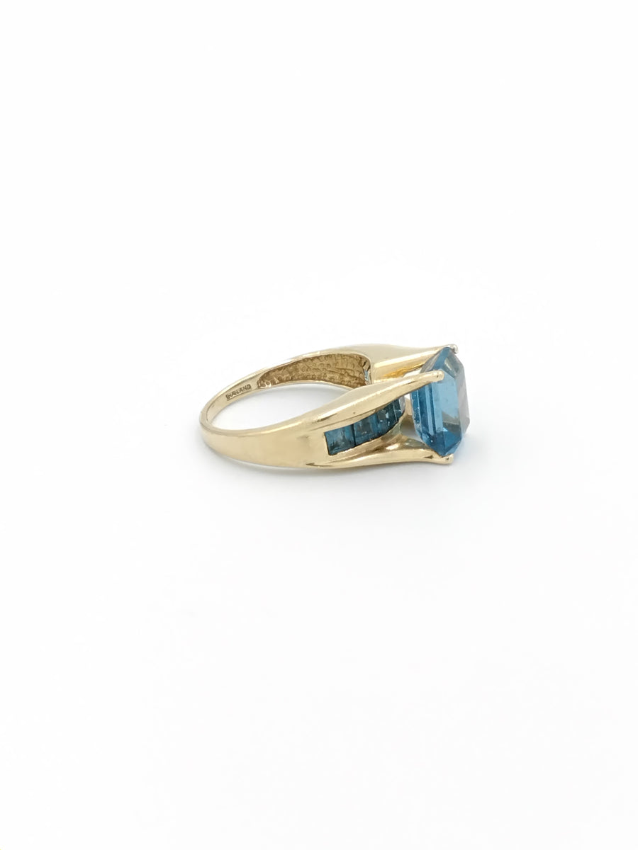 Women's Ring - Yellow Gold 10k (.417) 5.3 grams Size 7