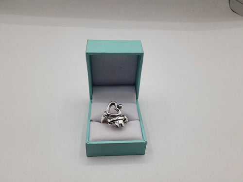 Women's Ring - Silver 7.5 grams Size 8