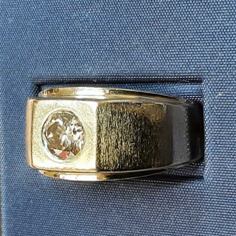 Men's Ring - Yellow Gold 14k (.585) 11.8 grams Size 11