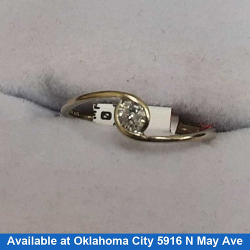 Women's Ring - Solitaire - White Gold 10k (.417) 0.9 grams Size 7