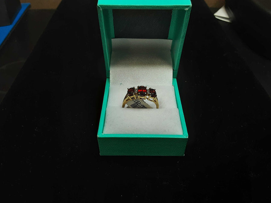 Women's Ring - Yellow Gold 14k (.585) 2.8 grams Size 9