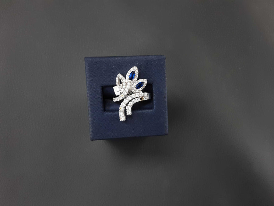 Women's Ring - White Gold 10k (.417) 4.1 grams Size 10