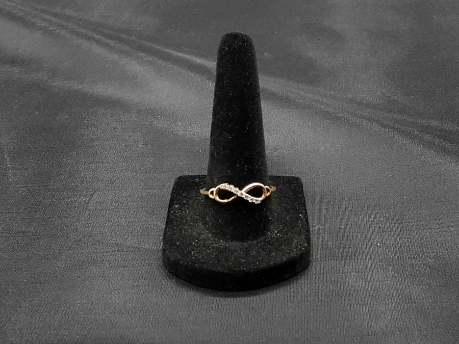 Women's Ring - Yellow Gold 14k (.585) 1.3 grams Size 9.5