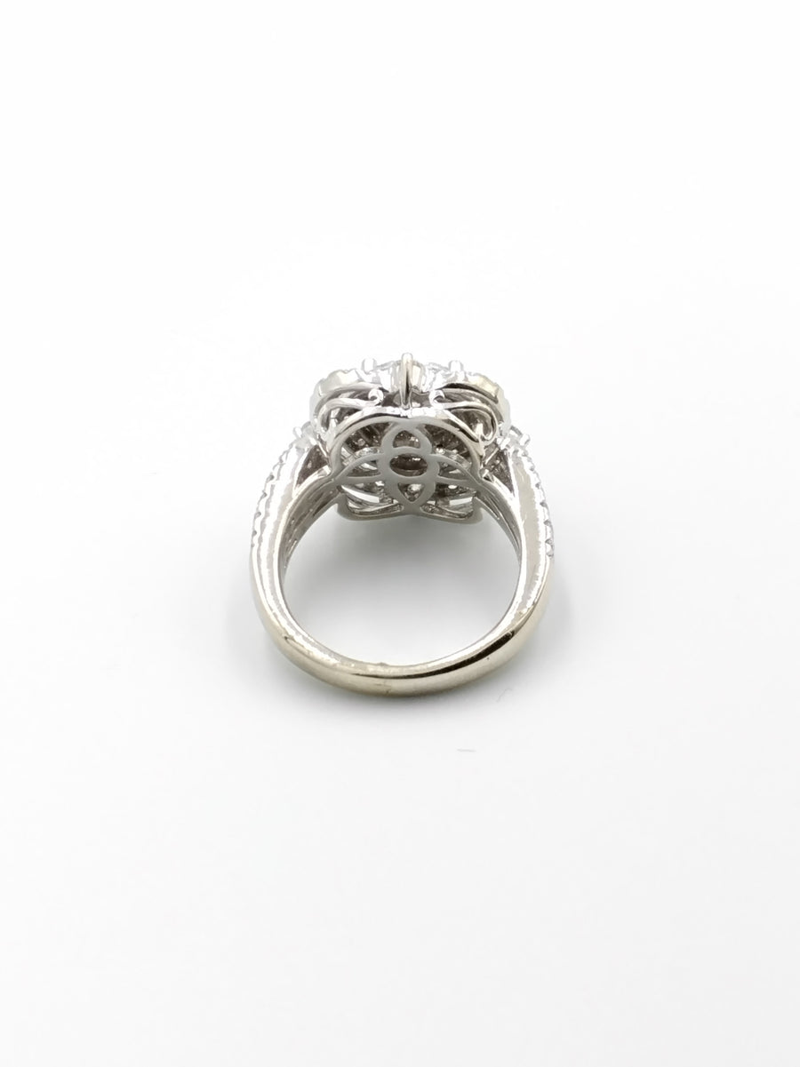 Women's Ring - White Gold 14k (.585) 6.1 grams Size 5