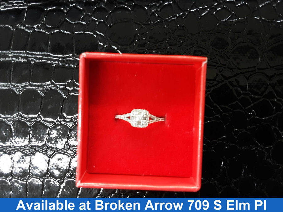 Women's Ring - White Gold 14k (.585) 2.2 grams Size 20