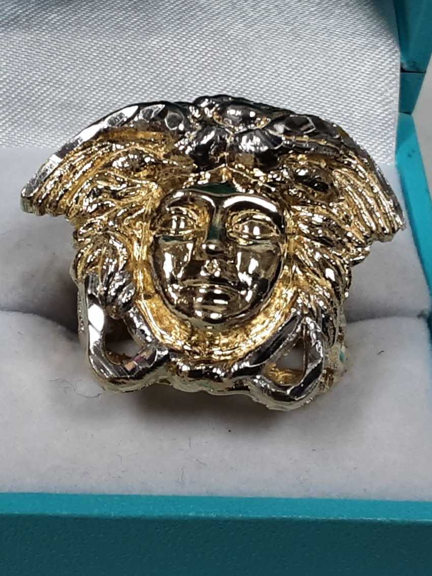 Women's Ring - Yellow Gold 10k (.417) 8.5 grams Size 9.5