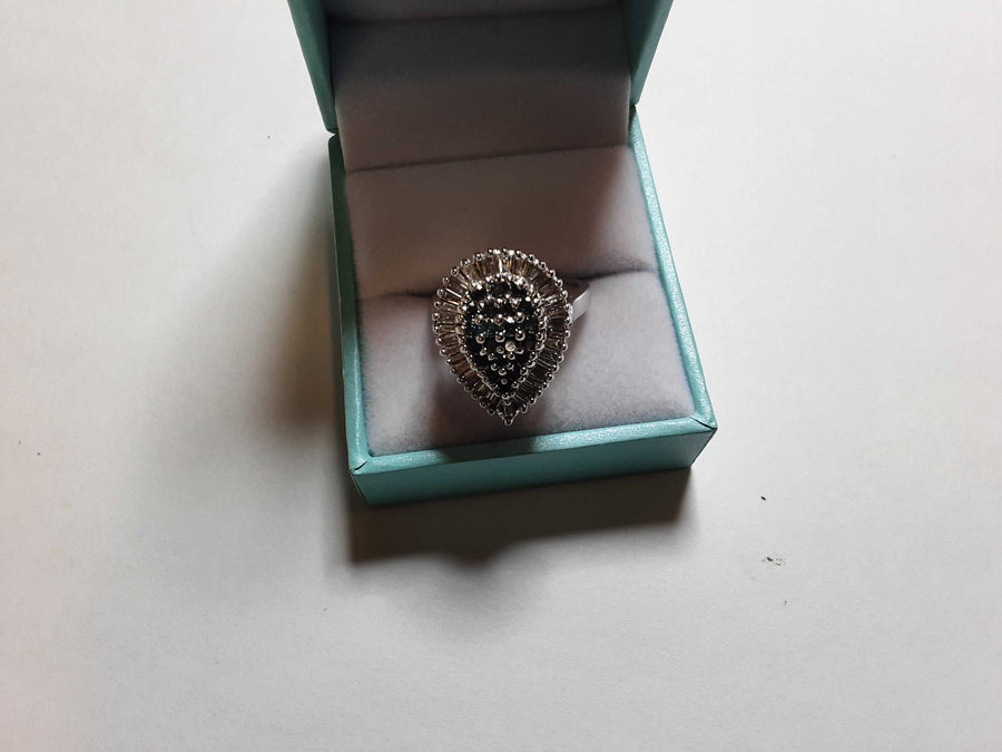 Women's Ring - White Gold 10k (.417) 6.6 grams Size 7.5