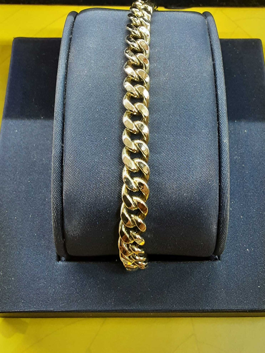 Cuban Link Bracelet - Yellow Gold 10k (.417) 8.9 grams 8 inch