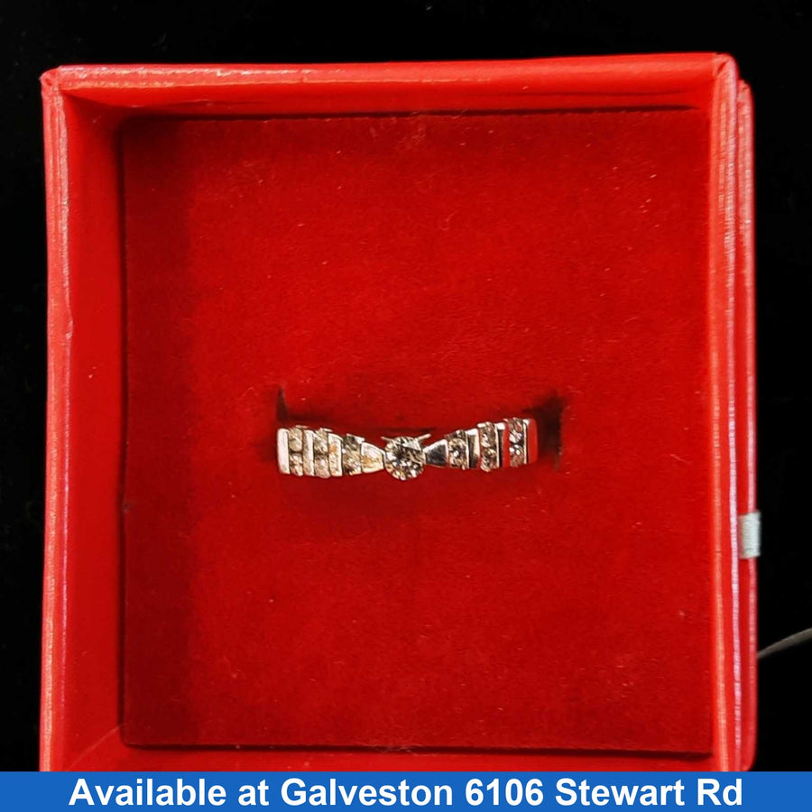 Women's Ring - White Gold 14k (.585) 3.2 grams Size 6.5