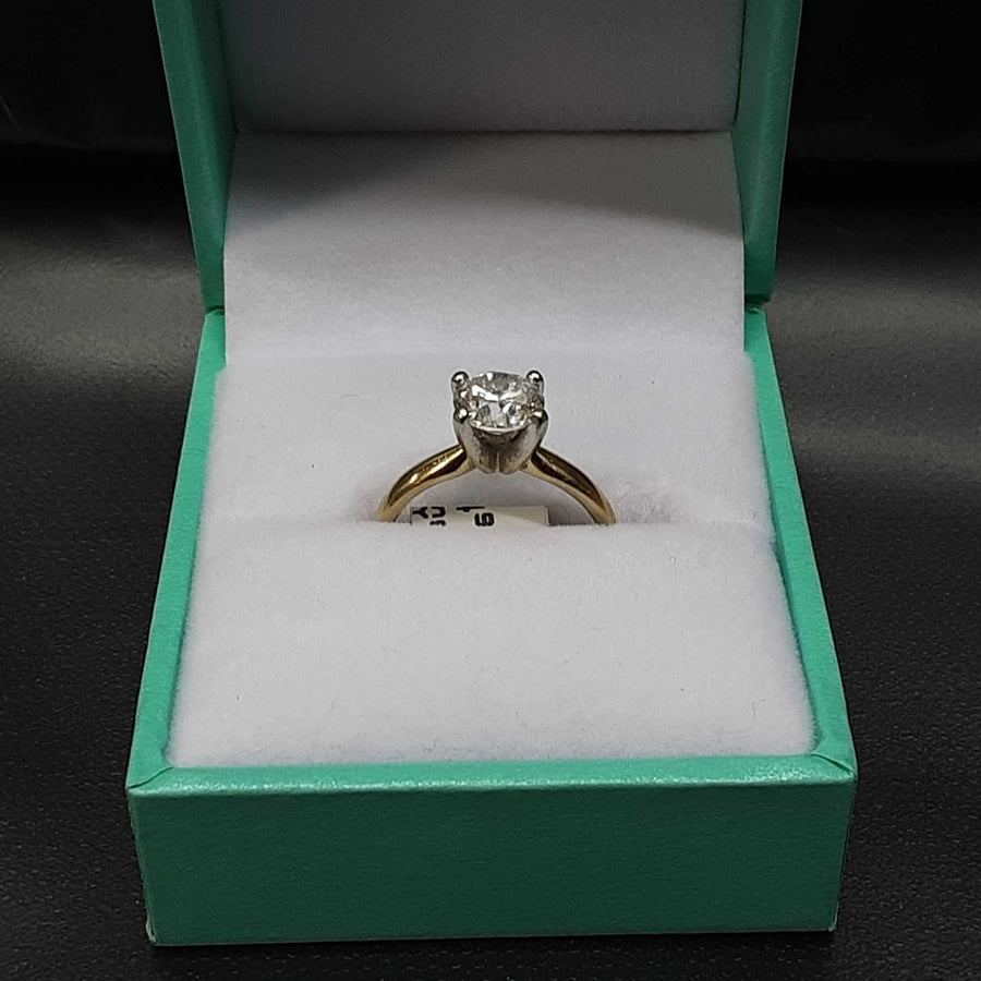 Women's Ring - Solitaire - Yellow Gold 14k (.585) 2.3 grams Size 4.5