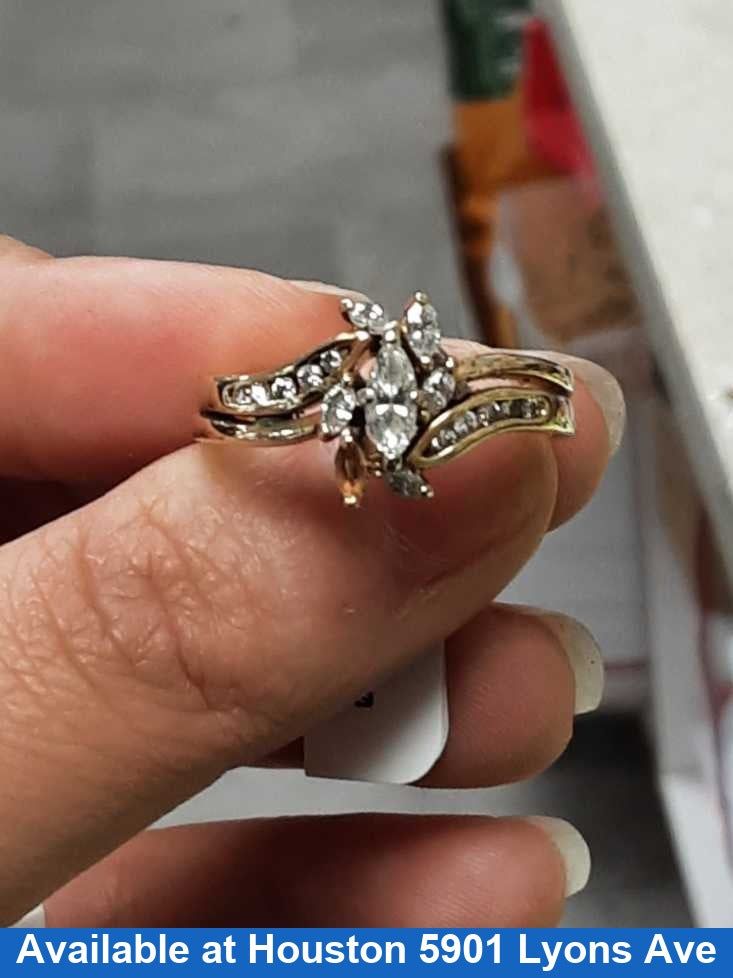 Women's Ring - Yellow Gold 14k (.585) 4.7 grams Size 8.5