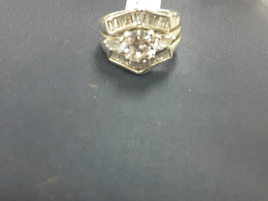 Women's Ring - Silver 6.8 grams Size 7