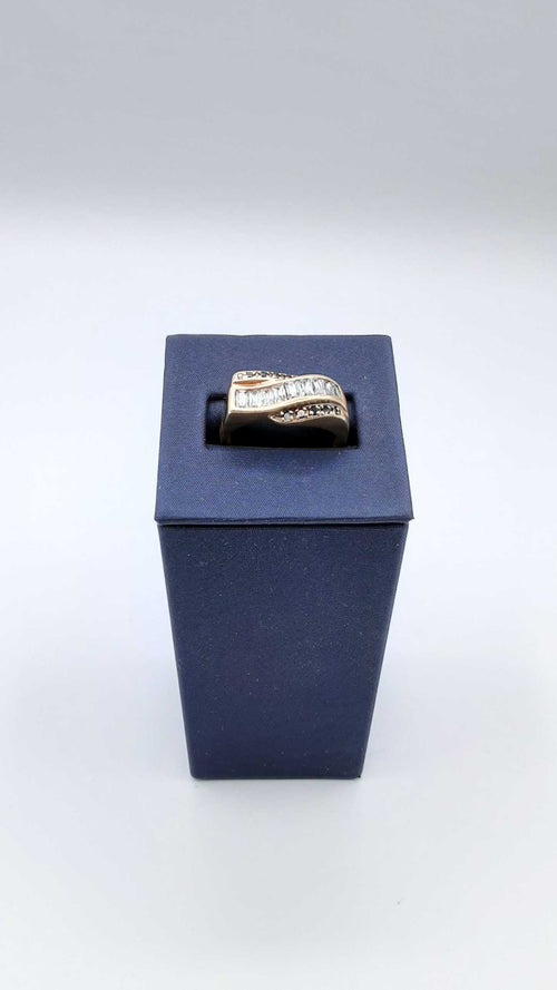 Men's Ring - Yellow Gold 10k (.417) 5.4 grams Size 8