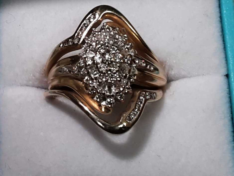 Ring - Engagement Set - Yellow Gold 10k (.417) 8.2 grams Size 7.5