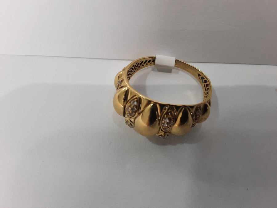 Women's Ring - Yellow Gold 10k (.417) 2.6 grams Size 20