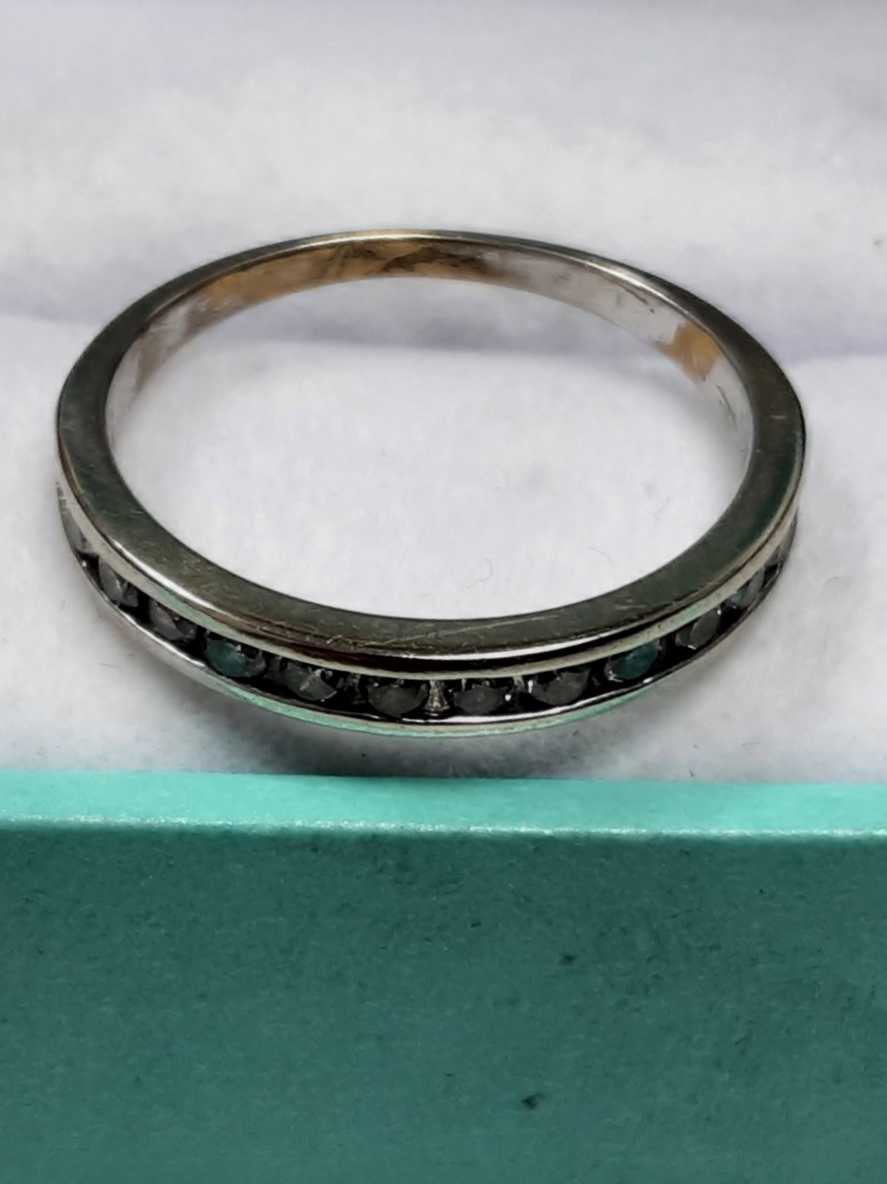 Ring - Wedding Band - White Gold 10k (.417) 1.8 grams Size 7.5