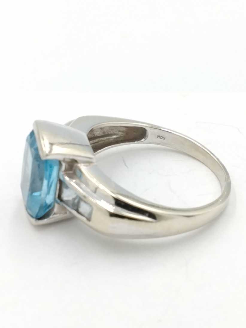 Women's Ring - White Gold 14k (.585) 5.1 grams Size 8